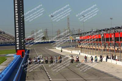 media/Jan-21-2023-Fastrack Riders (Sat) [[fcf3f88a30]]/Level 4/Session 2 Nascar 1/